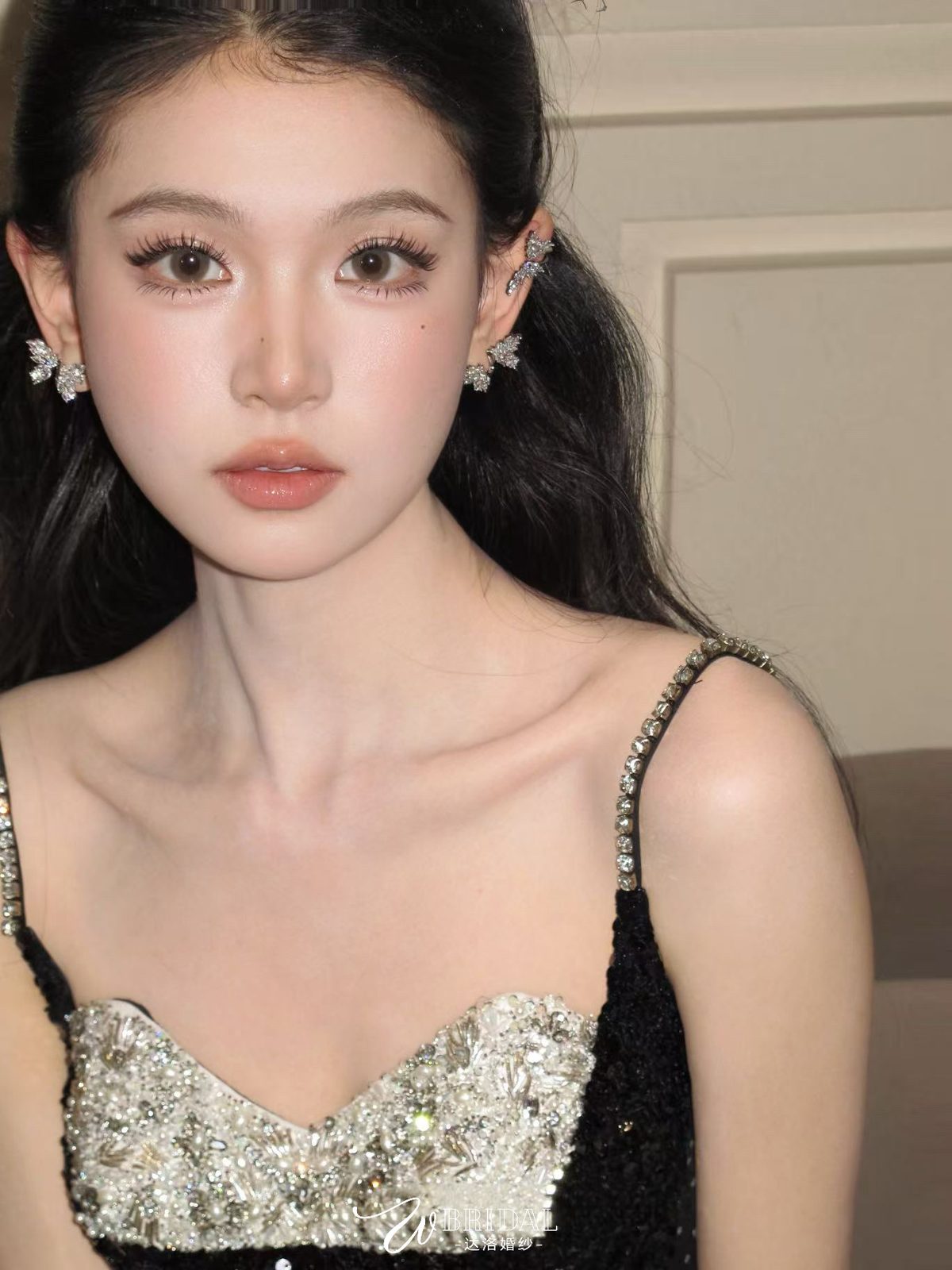 达洛婚纱授权资料图